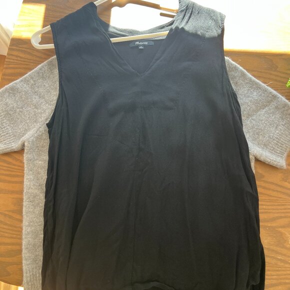 Madewell Black Sleeveless V-Neck Blouse Staple - Picture 2 of 2